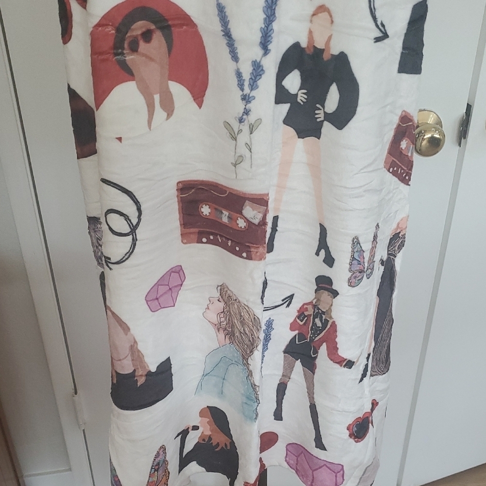 Taylor Swift Artistic Print Blanket - Multicolor - Picture 7 of 7
